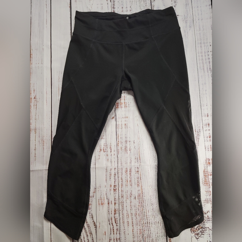 ATHLETA M Cropped Leggings